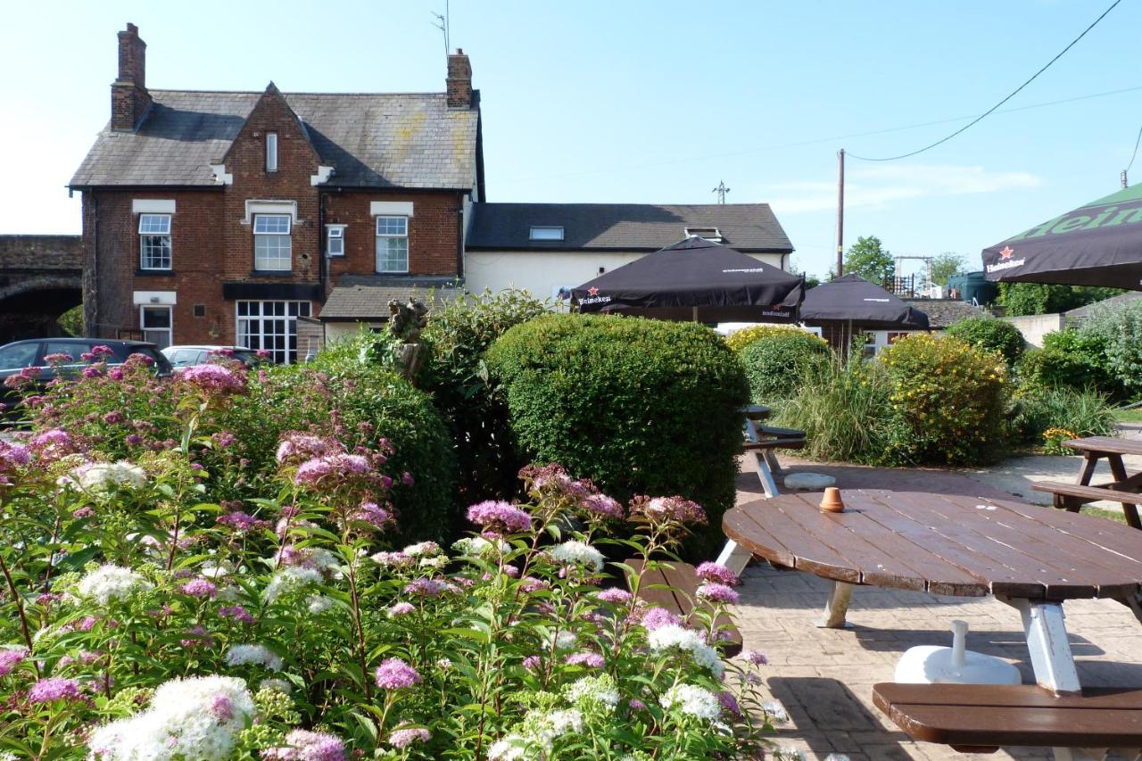 Railway Inn Culham Экстерьер фото